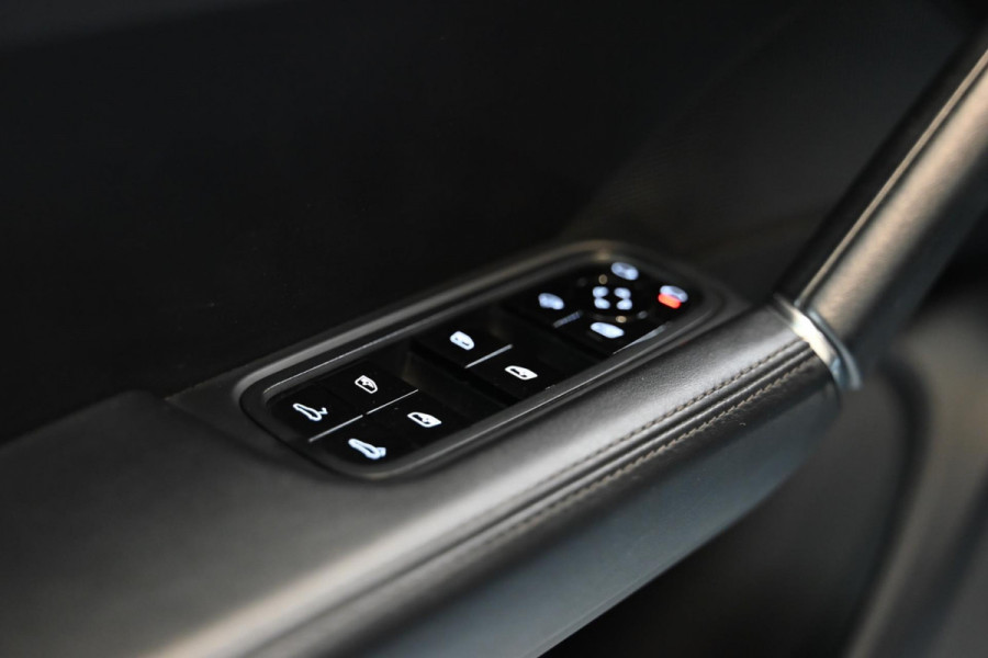 Porsche Cayenne 2.9 S - Adaptive Cruise Control - Panoramadak - Achterbank Verwarmd - Rijstrooksensor -