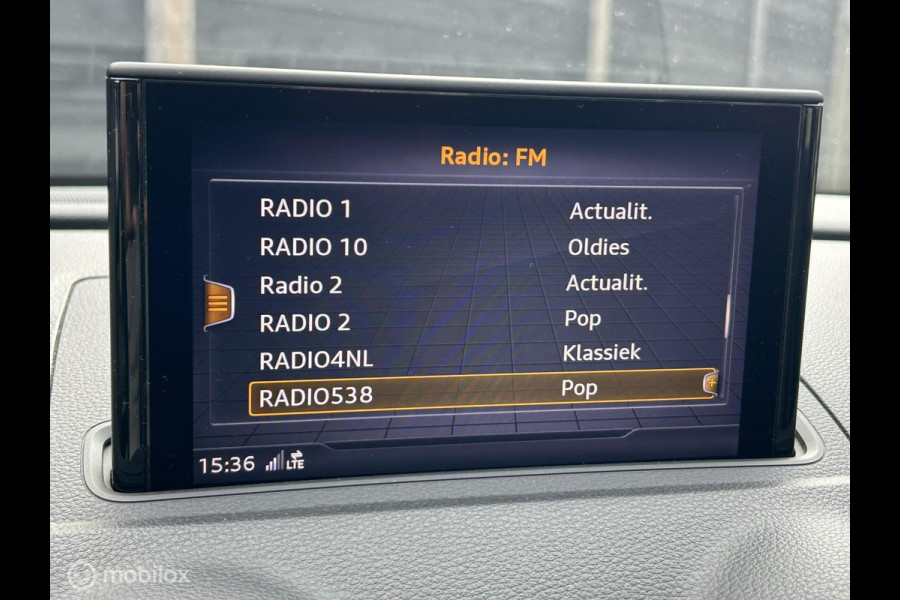 Audi A3 Sportback 1.0 TFSI 2x S Line LED / fm nav / carplay / 18" / dealeronderhouden