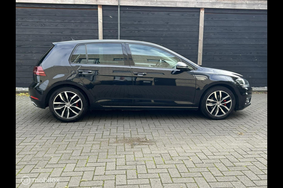 Volkswagen Golf 1.4 TSI Comfortline Bus. FM nav / Dig. dash / 17" / Camera