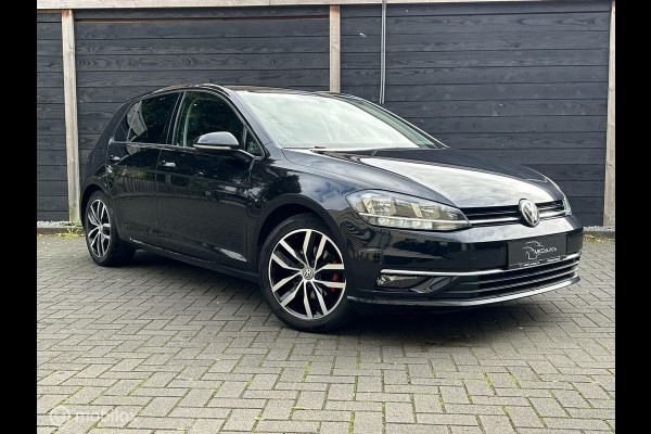 Volkswagen Golf 1.4 TSI Comfortline Bus. FM nav / Dig. dash / 17" / Camera