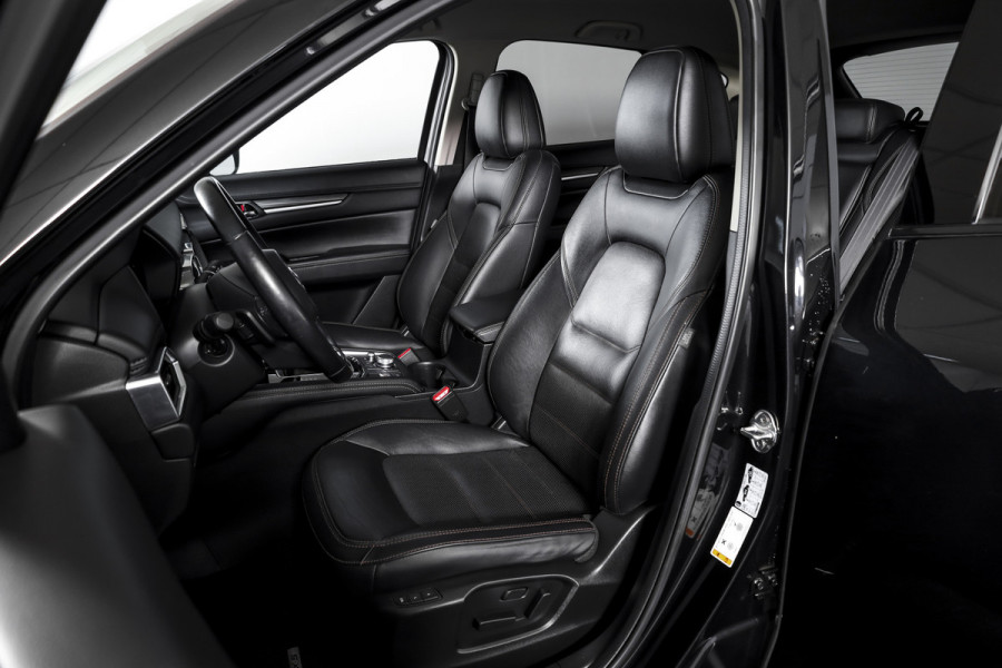 Mazda CX-5 2.0 SkyActiv-G 165 Luxury | Black Edition | Bose Audio | Adapt.Cruise | Stuur+Stoelverw+Vent | 360 Camera | HUD | NAV+App.Connect | ECC | LM 19"| Afn. Trekhaak |