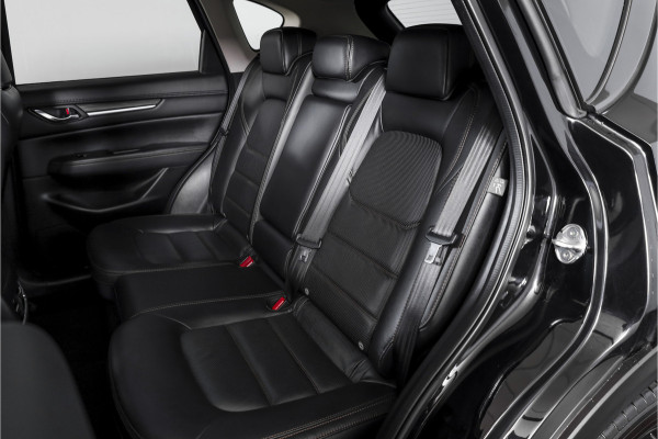 Mazda CX-5 2.0 SkyActiv-G 165 Luxury | Black Edition | Bose Audio | Adapt.Cruise | Stuur+Stoelverw+Vent | 360 Camera | HUD | NAV+App.Connect | ECC | LM 19"| Afn. Trekhaak |