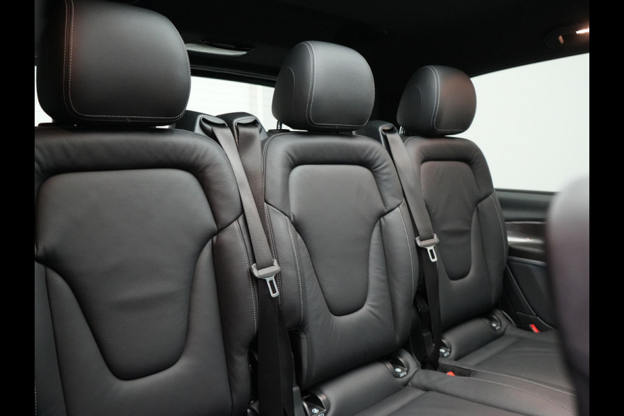 Mercedes-Benz V-Klasse 250d Lang Avantgarde Edition 7-Persoons | Panodak | Lederen Stoelen Ventilatie & Verwarmd | Burmester Audio | Multi Beam LED | Adaptive Cruise | 360 Camera | Schuifdeuren Elektrisch | Apple Carplay | Sfeerverlichting | Blis | Navig