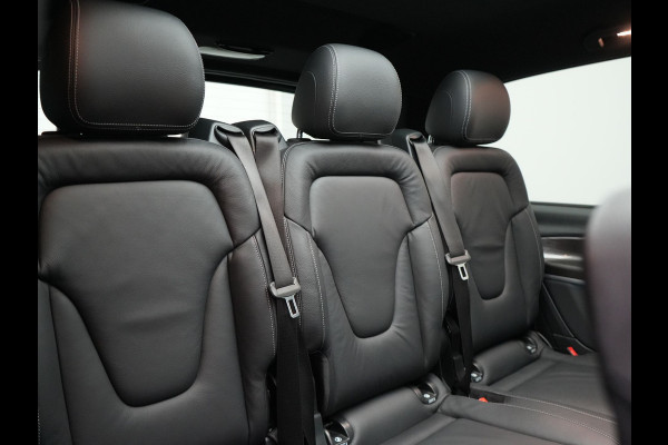 Mercedes-Benz V-Klasse 250d Lang Avantgarde Edition 7-Persoons | Panodak | Lederen Stoelen Ventilatie & Verwarmd | Burmester Audio | Multi Beam LED | Adaptive Cruise | 360 Camera | Schuifdeuren Elektrisch | Apple Carplay | Sfeerverlichting | Blis | Navig