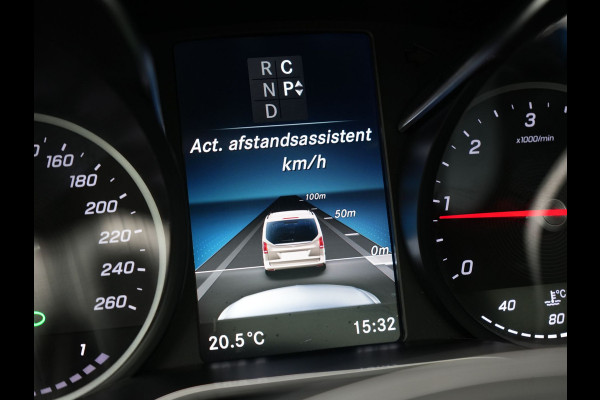 Mercedes-Benz V-Klasse 250d Lang Avantgarde Edition 7-Persoons | Panodak | Lederen Stoelen Ventilatie & Verwarmd | Burmester Audio | Multi Beam LED | Adaptive Cruise | 360 Camera | Schuifdeuren Elektrisch | Apple Carplay | Sfeerverlichting | Blis | Navig