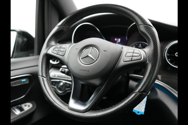 Mercedes-Benz V-Klasse 250d Lang Avantgarde Edition 7-Persoons | Panodak | Lederen Stoelen Ventilatie & Verwarmd | Burmester Audio | Multi Beam LED | Adaptive Cruise | 360 Camera | Schuifdeuren Elektrisch | Apple Carplay | Sfeerverlichting | Blis | Navig