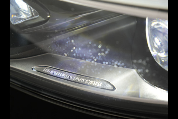 Mercedes-Benz V-Klasse 250d Lang Avantgarde Edition 7-Persoons | Panodak | Lederen Stoelen Ventilatie & Verwarmd | Burmester Audio | Multi Beam LED | Adaptive Cruise | 360 Camera | Schuifdeuren Elektrisch | Apple Carplay | Sfeerverlichting | Blis | Navig