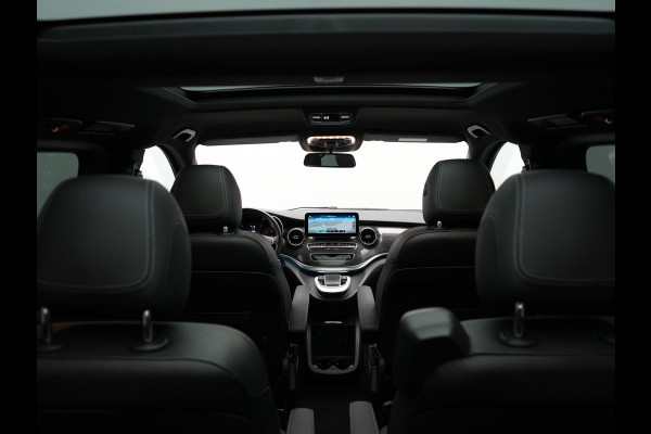 Mercedes-Benz V-Klasse 250d Lang Avantgarde Edition 7-Persoons | Panodak | Lederen Stoelen Ventilatie & Verwarmd | Burmester Audio | Multi Beam LED | Adaptive Cruise | 360 Camera | Schuifdeuren Elektrisch | Apple Carplay | Sfeerverlichting | Blis | Navig
