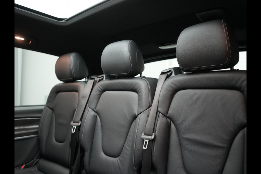 Mercedes-Benz V-Klasse 250d Lang Avantgarde Edition 7-Persoons | Panodak | Lederen Stoelen Ventilatie & Verwarmd | Burmester Audio | Multi Beam LED | Adaptive Cruise | 360 Camera | Schuifdeuren Elektrisch | Apple Carplay | Sfeerverlichting | Blis | Navig
