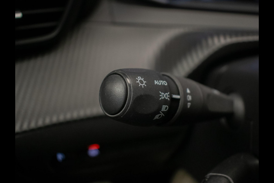Peugeot 208 1.2 PureTech Active Sport (APPLE CARPLAY,NAVI,CRUISE,LED,LANE ASSIST,DAB,SPORTSTOELEN,NIEUWE APK,NETTE STAAT) Peugeot 208 1.2 PureTech Active Sport (APPLE CARPLAY,NAVI,CRUISE,LED,LANE ASSIST,DAB,SPORTSTOELEN,NIEUWE APK,NETTE STAAT)