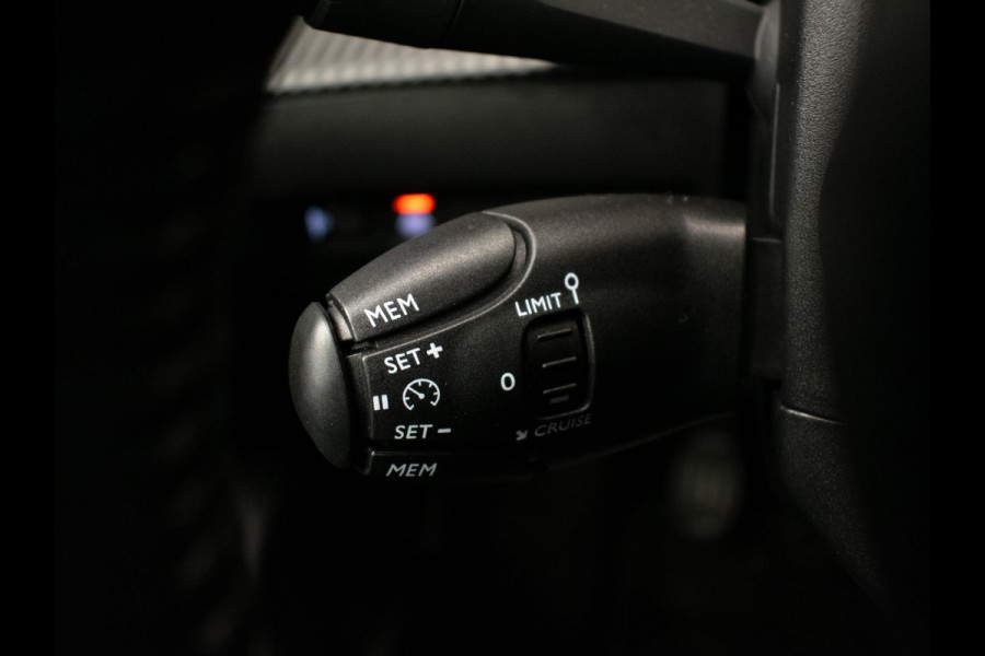 Peugeot 208 1.2 PureTech Active Sport (APPLE CARPLAY,NAVI,CRUISE,LED,LANE ASSIST,DAB,SPORTSTOELEN,NIEUWE APK,NETTE STAAT) Peugeot 208 1.2 PureTech Active Sport (APPLE CARPLAY,NAVI,CRUISE,LED,LANE ASSIST,DAB,SPORTSTOELEN,NIEUWE APK,NETTE STAAT)