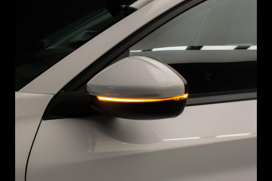Peugeot 208 1.2 PureTech Active Sport (APPLE CARPLAY,NAVI,CRUISE,LED,LANE ASSIST,DAB,SPORTSTOELEN,NIEUWE APK,NETTE STAAT) Peugeot 208 1.2 PureTech Active Sport (APPLE CARPLAY,NAVI,CRUISE,LED,LANE ASSIST,DAB,SPORTSTOELEN,NIEUWE APK,NETTE STAAT)