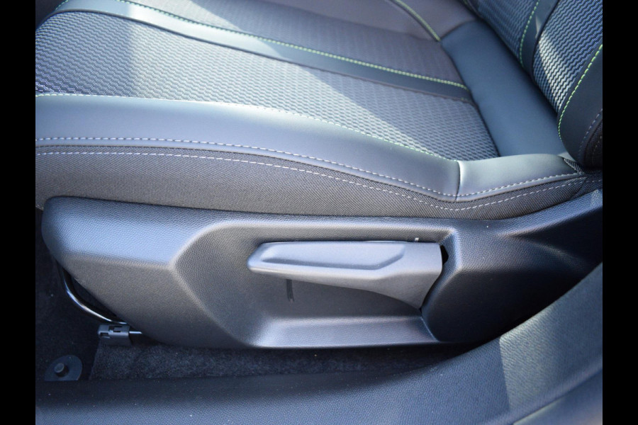 Peugeot 208 1.2 Hybrid 110 e-DCS6 GT ACHTERUITRIJCAMERA MET SENSOREN | NAVI & CARPLAY | E.C.C. |