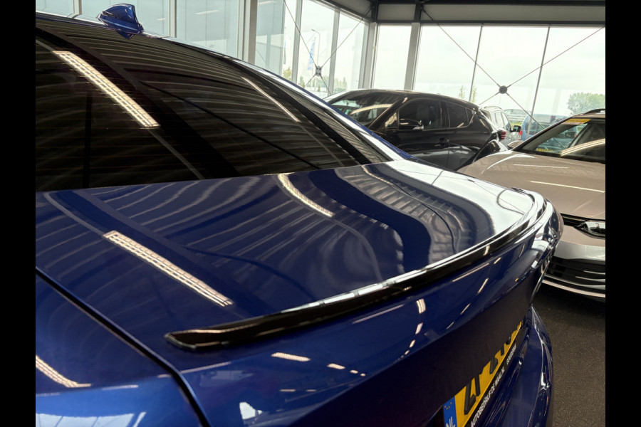 BMW 3-serie 330i M-Sport 260pk Automaat High Exec.Edition SCHUIFDAK/HARMANKARDON/LEDER/360CAMERA/HUD/19INCH