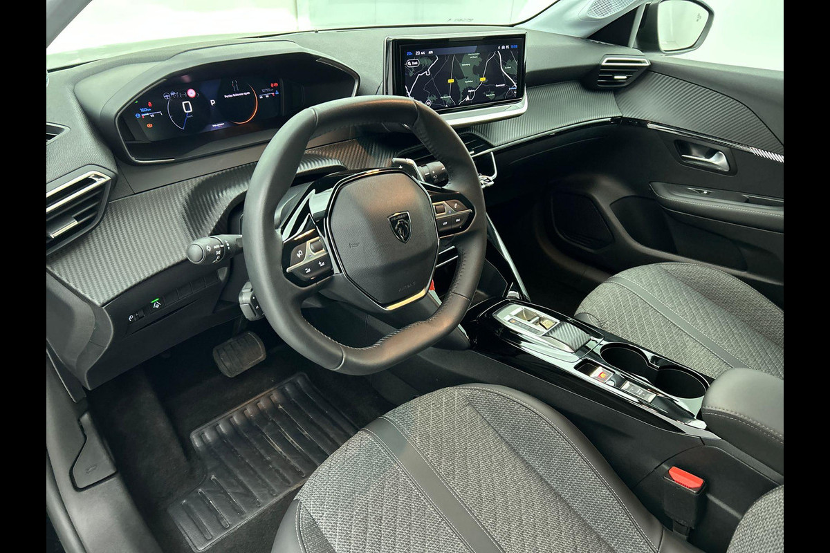 Peugeot 208 1.2 Hybrid 100PK Automaat Allure Navigatie Apple Carplay/Android Auto Airco Camera Parkeer sensoren Cruise Control LED Peugeot 208 1.2 Hybrid 100PK Automaat Allure Navigatie Apple Carplay/Android Auto Airco Camera Parkeer sensoren Cruise Control LED