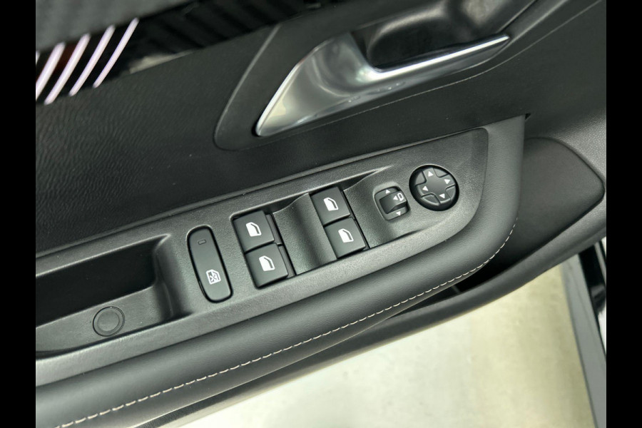 Peugeot 208 1.2 Hybrid 100PK Automaat Allure Navigatie Apple Carplay/Android Auto Airco Camera Parkeer sensoren Cruise Control LED