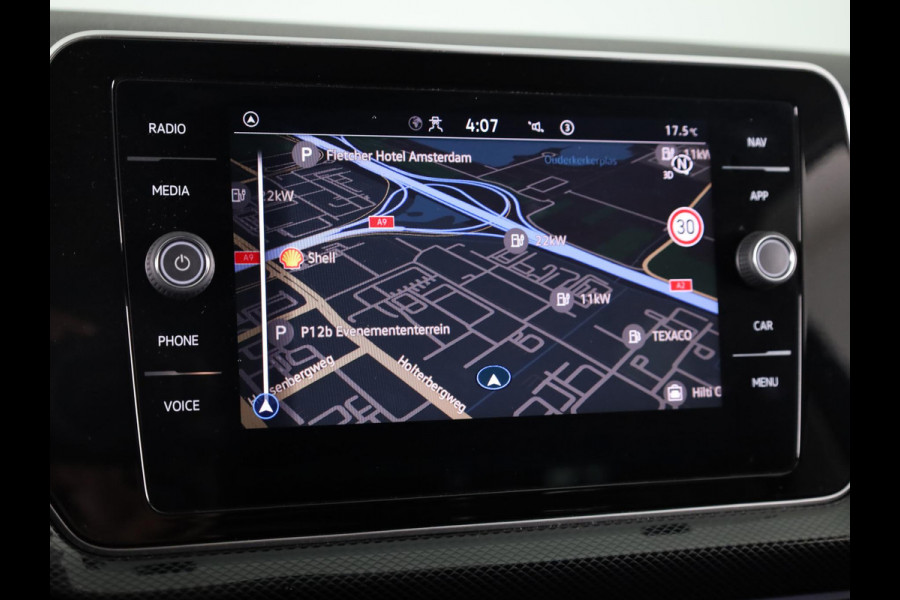 Volkswagen T-Cross 1.0 TSI Style 115 pk Automaat (DSG) | Navigatie | Parkeersensoren | Autom. airco | Matrix LED koplampen | Stoelverwarming |