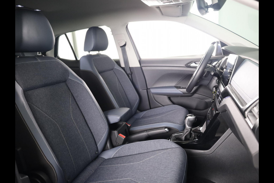 Volkswagen T-Cross 1.0 TSI Style 115 pk Automaat (DSG) | Navigatie | Parkeersensoren | Autom. airco | Matrix LED koplampen | Stoelverwarming |