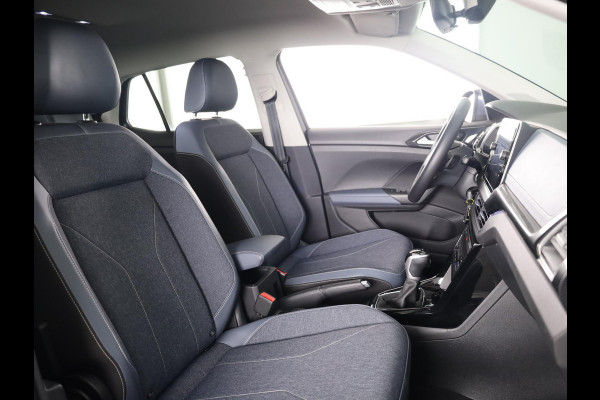 Volkswagen T-Cross 1.0 TSI Style 115 pk Automaat (DSG) | Navigatie | Parkeersensoren | Autom. airco | Matrix LED koplampen | Stoelverwarming |