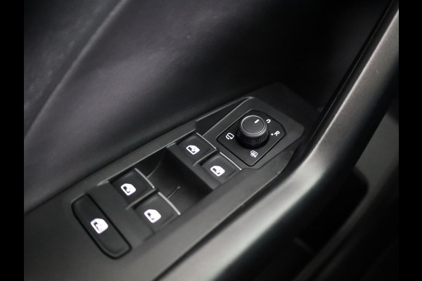 Volkswagen T-Cross 1.0 TSI Style 115 pk Automaat (DSG) | Navigatie | Parkeersensoren | Autom. airco | Matrix LED koplampen | Stoelverwarming |