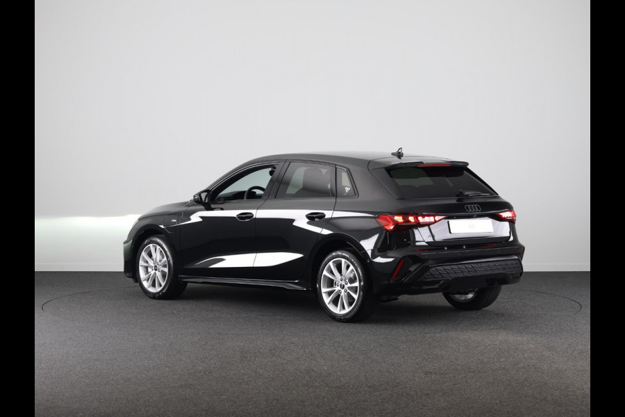 Audi A3 Sportback 40 TFSI e S edition assistentiepakket driving + parking Plus, optiekpakket zwart plus, privacy glass