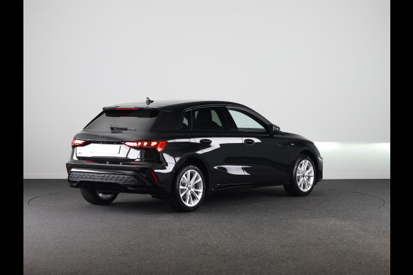 Audi A3 Sportback 40 TFSI e S edition assistentiepakket driving + parking Plus, optiekpakket zwart plus, privacy glass