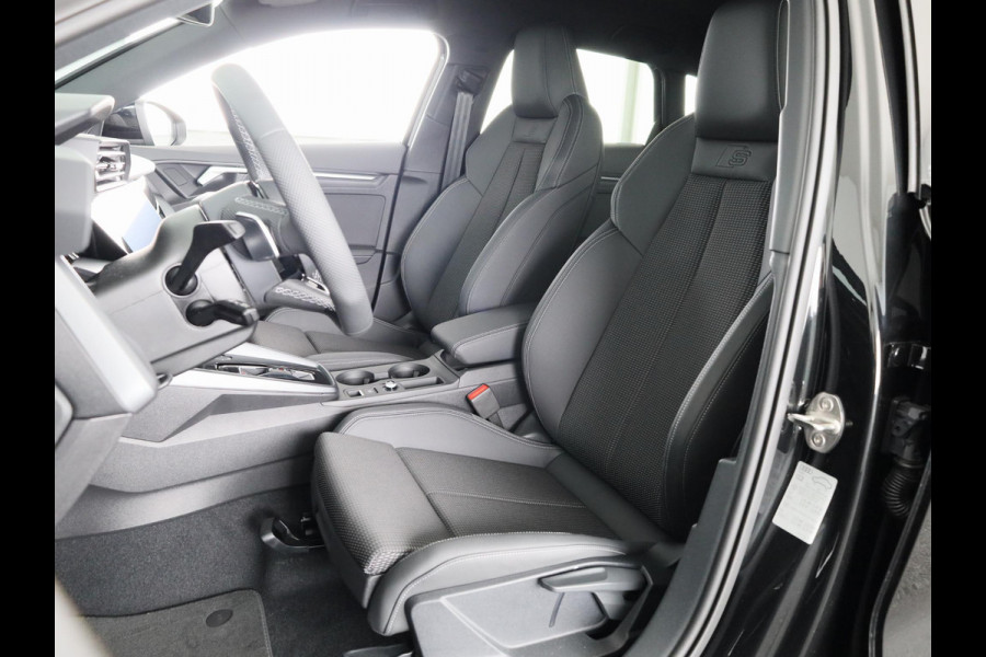 Audi A3 Sportback 40 TFSI e S edition assistentiepakket driving + parking Plus, optiekpakket zwart plus, privacy glass