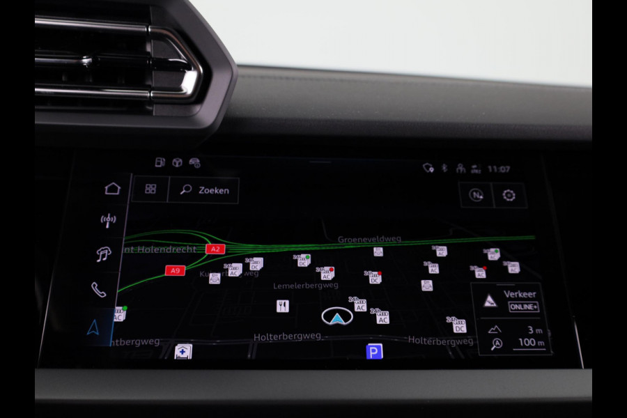 Audi A3 Sportback 40 TFSI e S edition assistentiepakket driving + parking Plus, optiekpakket zwart plus, privacy glass