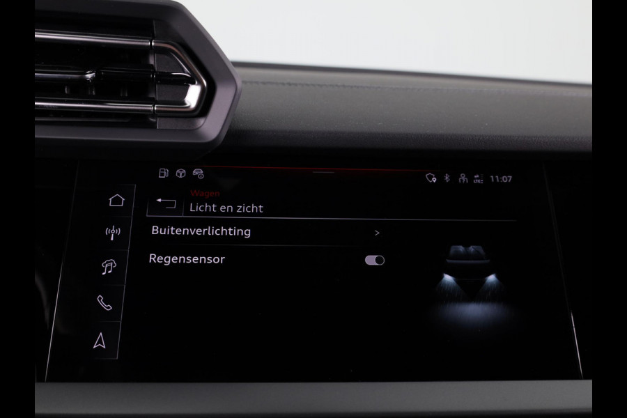 Audi A3 Sportback 40 TFSI e S edition assistentiepakket driving + parking Plus, optiekpakket zwart plus, privacy glass