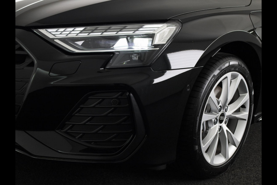 Audi A3 Sportback 40 TFSI e S edition assistentiepakket driving + parking Plus, optiekpakket zwart plus, privacy glass