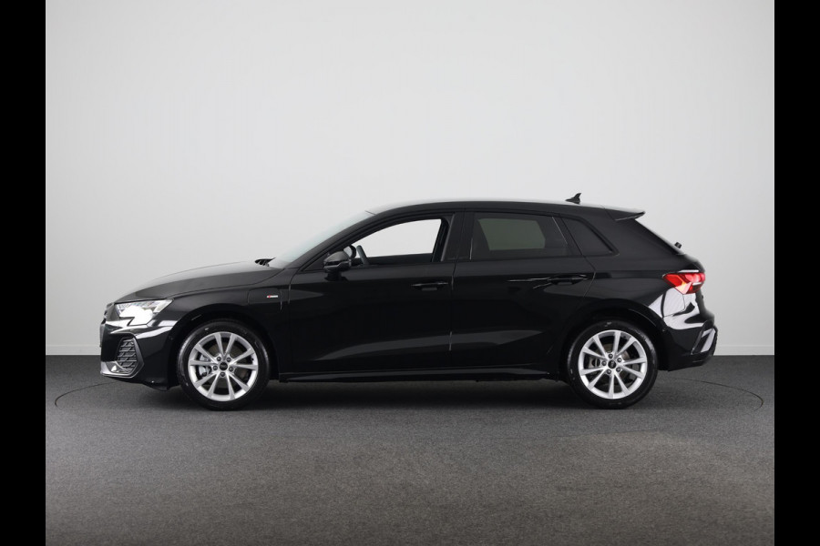 Audi A3 Sportback 40 TFSI e S edition assistentiepakket driving + parking Plus, optiekpakket zwart plus, privacy glass