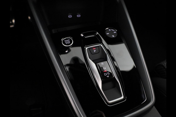 Audi A3 Sportback 40 TFSI e S edition assistentiepakket driving + parking Plus, optiekpakket zwart plus, privacy glass