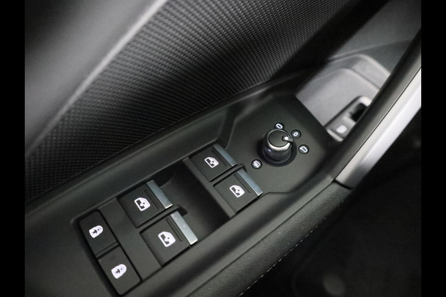 Audi A3 Sportback 40 TFSI e S edition assistentiepakket driving + parking Plus, optiekpakket zwart plus, privacy glass
