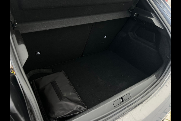 Peugeot 208 1.2 PureTech Blue Lease Allure NL-AUTO | RIEM V.V. | KEYLESS BSC