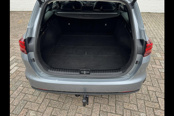 Kia Ceed Sportswagon 1.4 T-GDi DynamicLine Dealeronderhouden Cruise control Climate control Navigatie Apple / Android Trekhaak