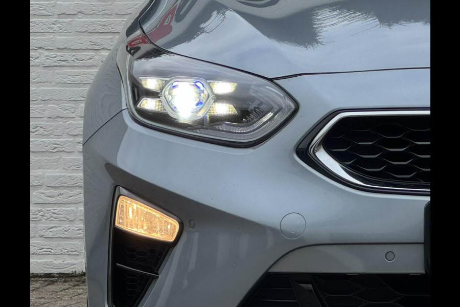 Kia Ceed Sportswagon 1.4 T-GDi DynamicLine Dealeronderhouden Cruise control Climate control Navigatie Apple / Android Trekhaak