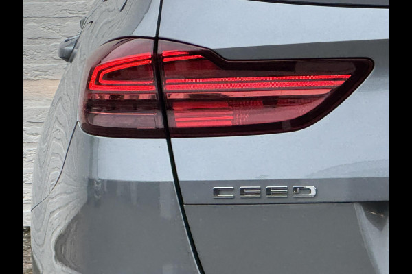 Kia Ceed Sportswagon 1.4 T-GDi DynamicLine Dealeronderhouden Cruise control Climate control Navigatie Apple / Android Trekhaak