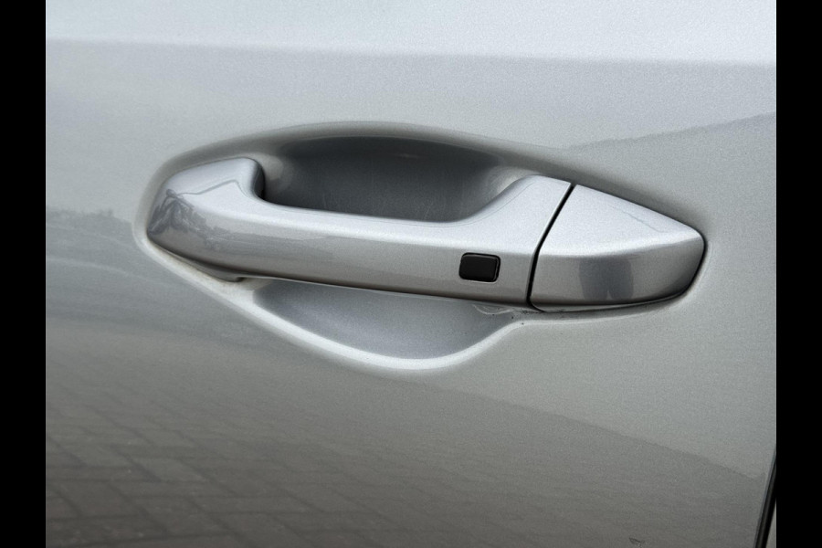 Kia Ceed Sportswagon 1.4 T-GDi DynamicLine Dealeronderhouden Cruise control Climate control Navigatie Apple / Android Trekhaak