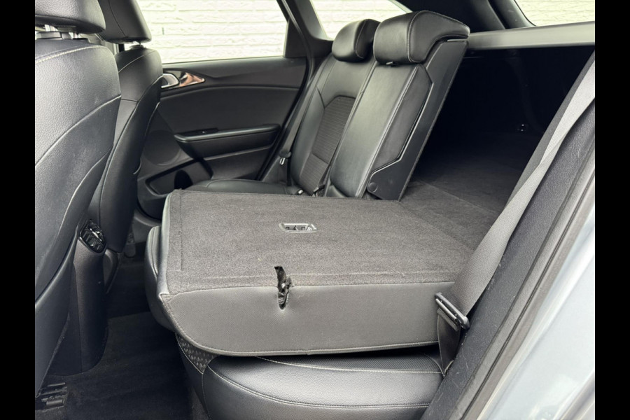Kia Ceed Sportswagon 1.4 T-GDi DynamicLine Dealeronderhouden Cruise control Climate control Navigatie Apple / Android Trekhaak
