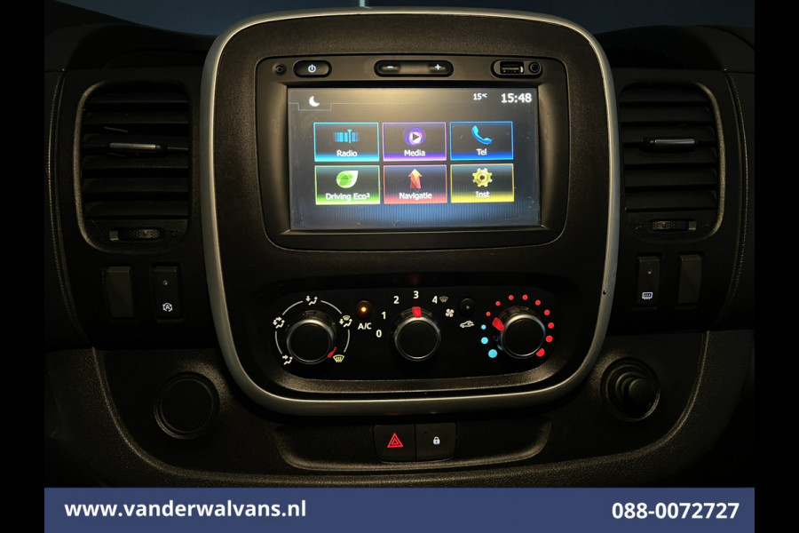 Renault Trafic 2.0 dCi 120pk L1H1 Euro6 Airco | Camera | Imperiaal | LED | Navigatie Bijrijdersbank, Parkeersensoren