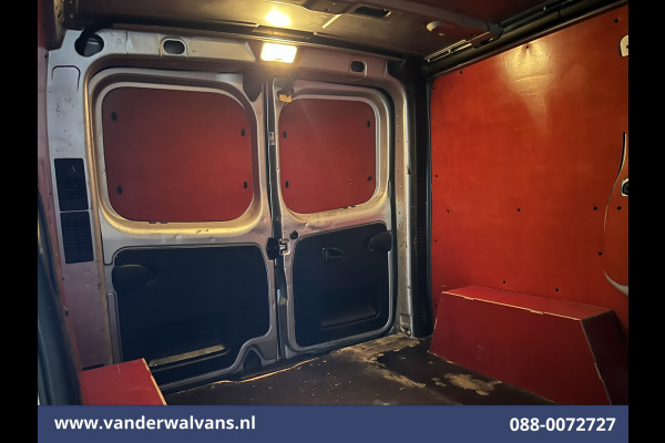 Renault Trafic 2.0 dCi 120pk L1H1 Euro6 Airco | Camera | Imperiaal | LED | Navigatie Bijrijdersbank, Parkeersensoren