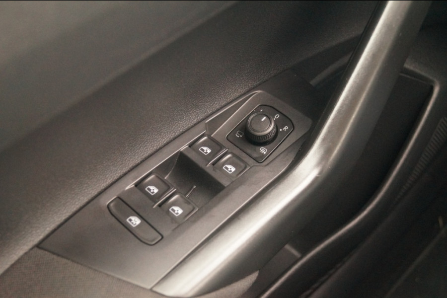 Volkswagen Taigo 1.0 TSI 110pk DSG Life Business -NAVI-LED-ECC-CAM-PDC-