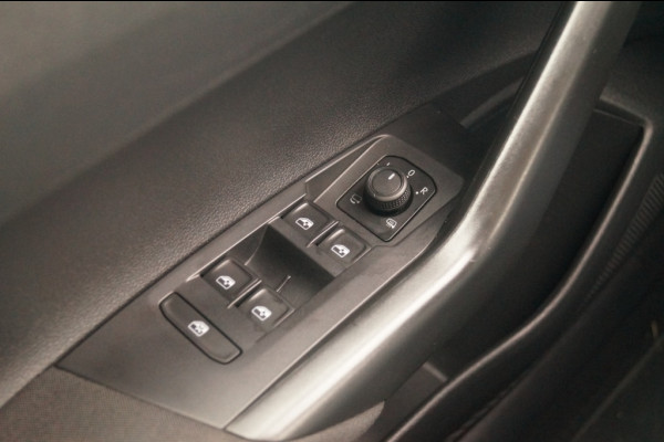 Volkswagen Taigo 1.0 TSI 110pk DSG Life Business -NAVI-LED-ECC-CAM-PDC-