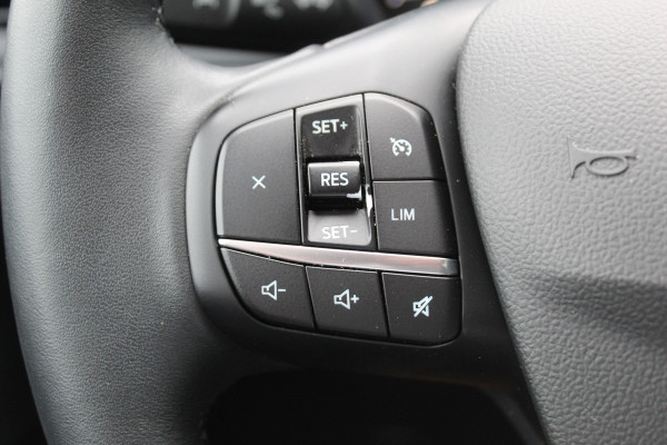 Ford Kuga 2.5 PHEV Titanium , 225pk Climate control , Navigatie , Cruise Control , Bluetooth Android/Apple carplay , LED dagrijverlichting , Parkeersensoren Ford Kuga 2.5 PHEV Titanium , 225pk Climate control , Navigatie , Cruise Control , Bluetooth Android/Apple carplay , LED dagrijverlichting , Parkeersensoren