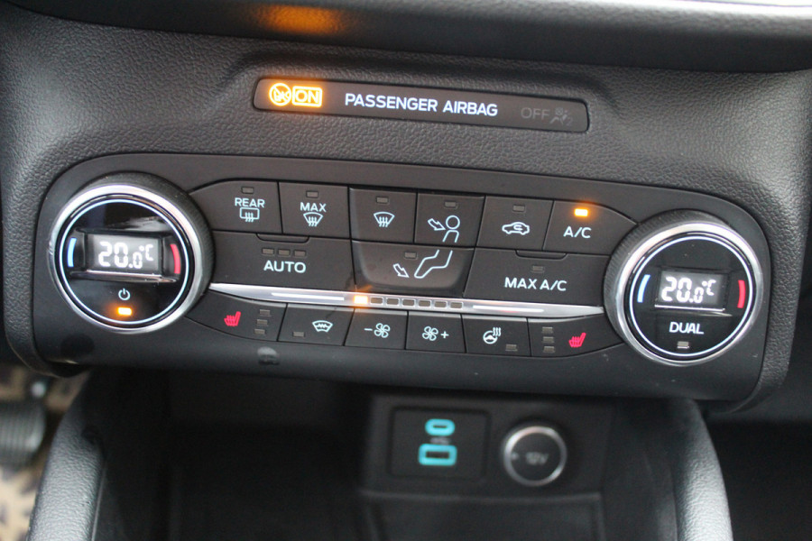 Ford Kuga 2.5 PHEV Titanium , 225pk Climate control , Navigatie , Cruise Control , Bluetooth Android/Apple carplay , LED dagrijverlichting , Parkeersensoren Ford Kuga 2.5 PHEV Titanium , 225pk Climate control , Navigatie , Cruise Control , Bluetooth Android/Apple carplay , LED dagrijverlichting , Parkeersensoren