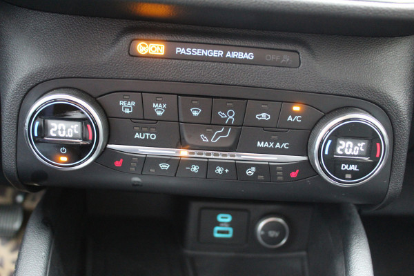 Ford Kuga 2.5 PHEV Titanium , 225pk Climate control , Navigatie , Cruise Control , Bluetooth Android/Apple carplay , LED dagrijverlichting , Parkeersensoren Ford Kuga 2.5 PHEV Titanium , 225pk Climate control , Navigatie , Cruise Control , Bluetooth Android/Apple carplay , LED dagrijverlichting , Parkeersensoren