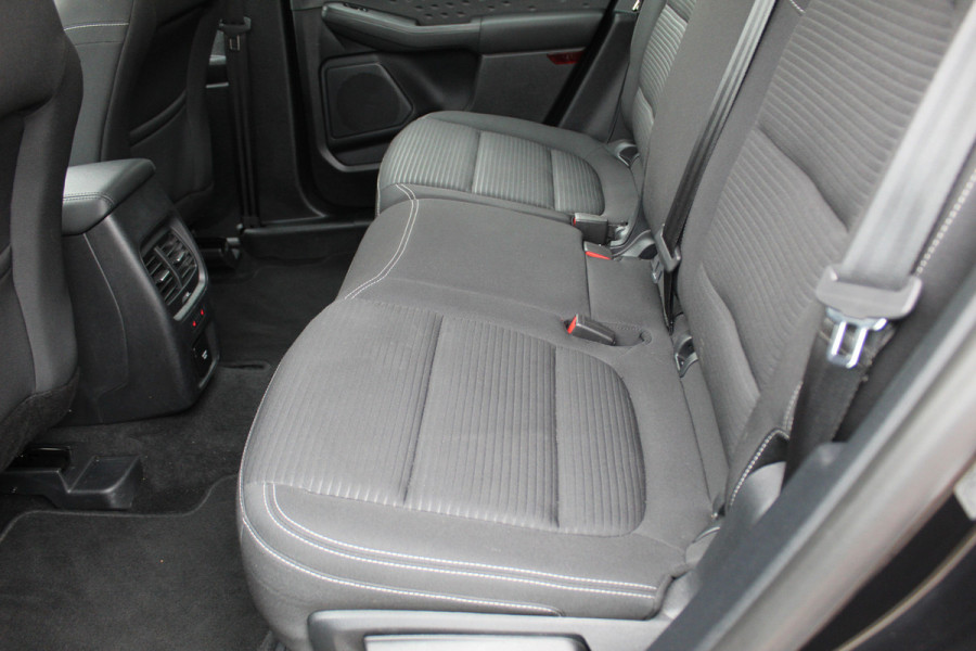 Ford Kuga 2.5 PHEV Titanium , 225pk Climate control , Navigatie , Cruise Control , Bluetooth Android/Apple carplay , LED dagrijverlichting , Parkeersensoren Ford Kuga 2.5 PHEV Titanium , 225pk Climate control , Navigatie , Cruise Control , Bluetooth Android/Apple carplay , LED dagrijverlichting , Parkeersensoren