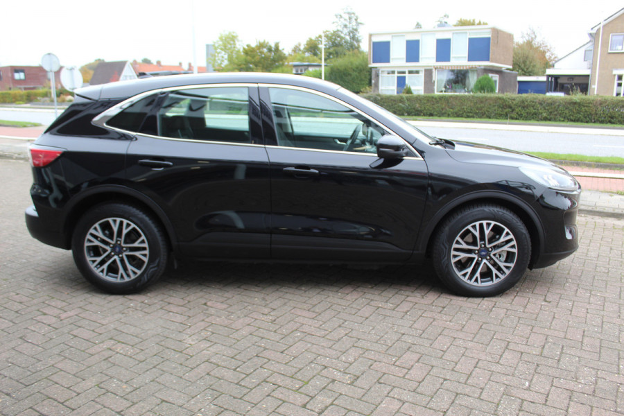 Ford Kuga 2.5 PHEV Titanium , 225pk Climate control , Navigatie , Cruise Control , Bluetooth Android/Apple carplay , LED dagrijverlichting , Parkeersensoren Ford Kuga 2.5 PHEV Titanium , 225pk Climate control , Navigatie , Cruise Control , Bluetooth Android/Apple carplay , LED dagrijverlichting , Parkeersensoren