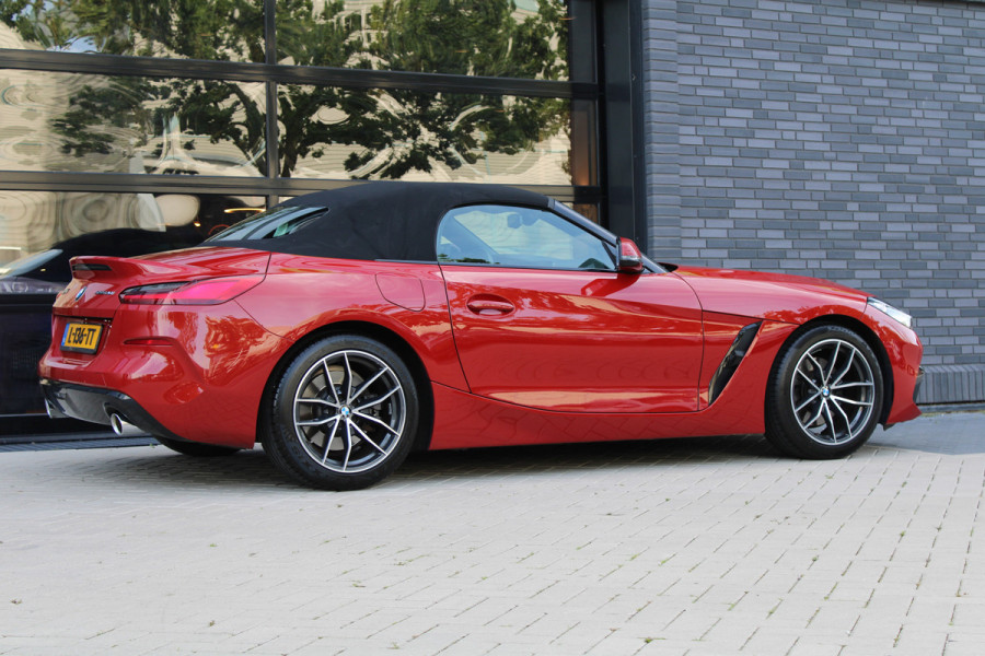BMW Z4 Roadster sDrive20i High Executive | STOELVERWARMING | SFEER | CARPLAY | LEDER |