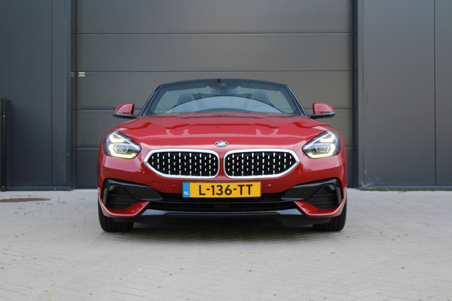 BMW Z4 Roadster sDrive20i High Executive | STOELVERWARMING | SFEER | CARPLAY | LEDER |